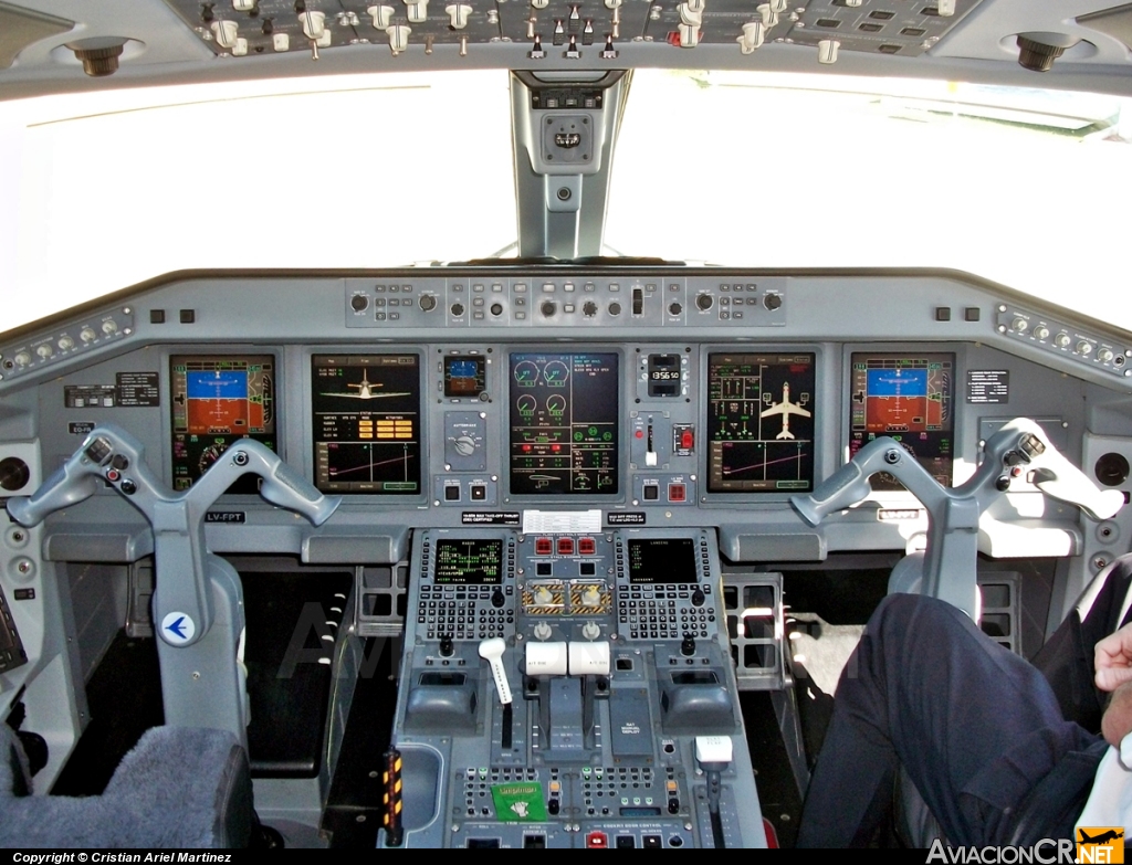 LV-FPT - Embraer ERJ-190-100AR - Austral Líneas Aéreas