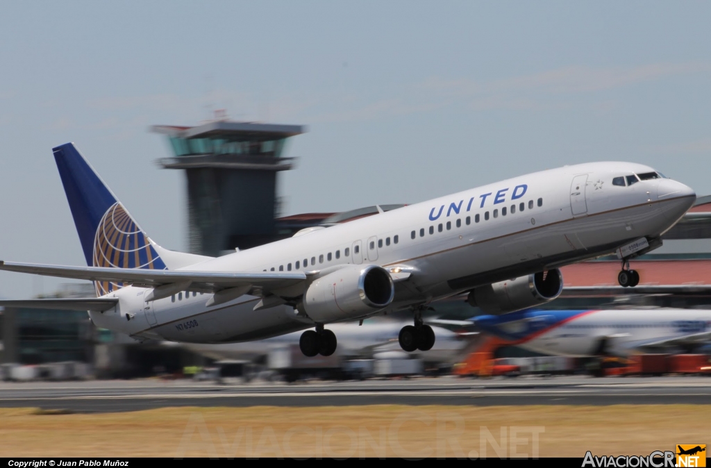 N76508 - Boeing 737-824 - United Airlines