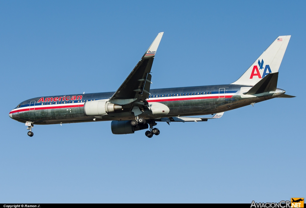 N377AN - Boeing 767-323/ER - American Airlines