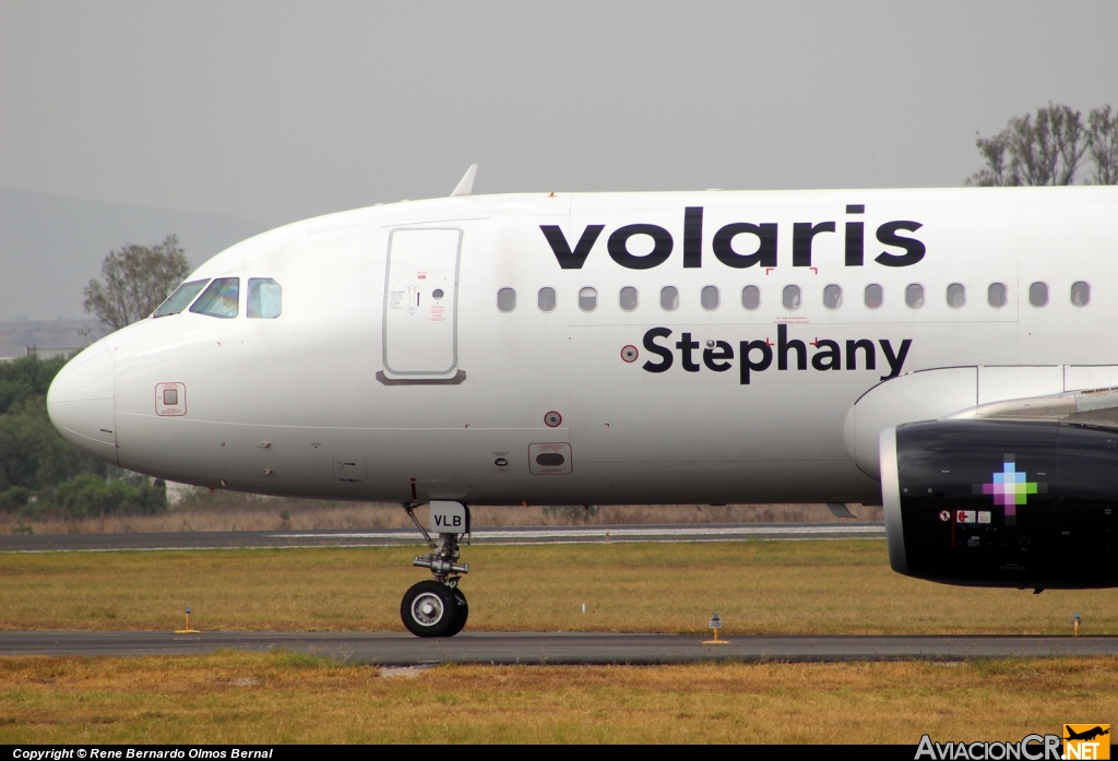 XA-VLB - Airbus A320-233 - Volaris