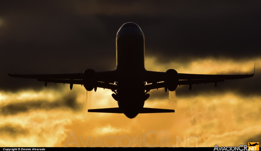 N693AV - Airbus A321-231 - Avianca