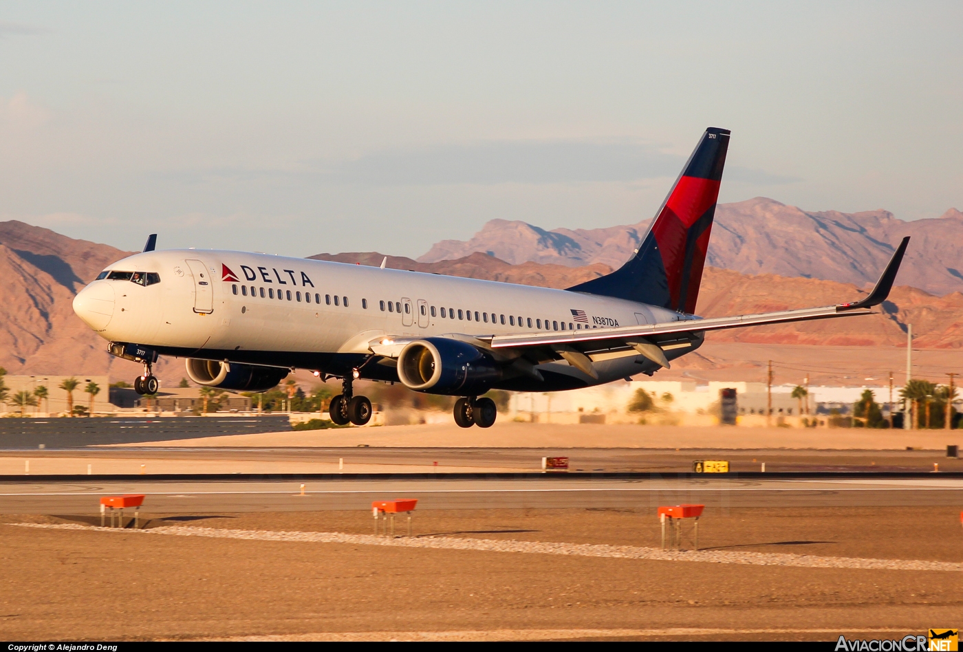 N387DA - Boeing 737-832 - Delta Airlines