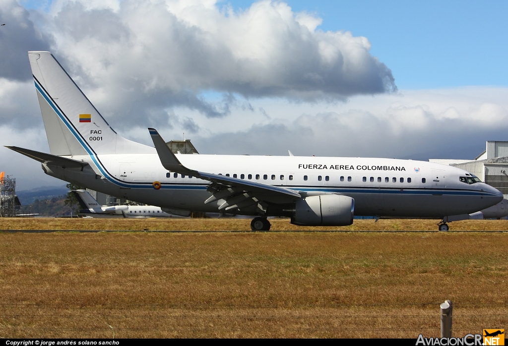 FAC0001 - Boeing 737-74V(BBJ) - Fuerza Aérea Colombiana