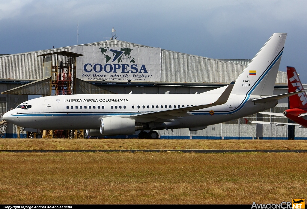 FAC0001 - Boeing 737-74V(BBJ) - Fuerza Aérea Colombiana