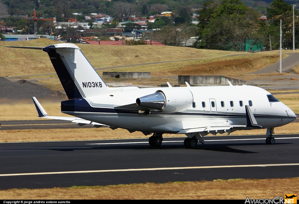 N103KB - Canadair 601-3A Challenger	 - Privado