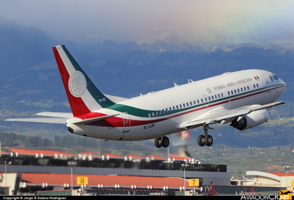 TP-02 - Boeing 737-33A - Fuerza Aerea Mexicana