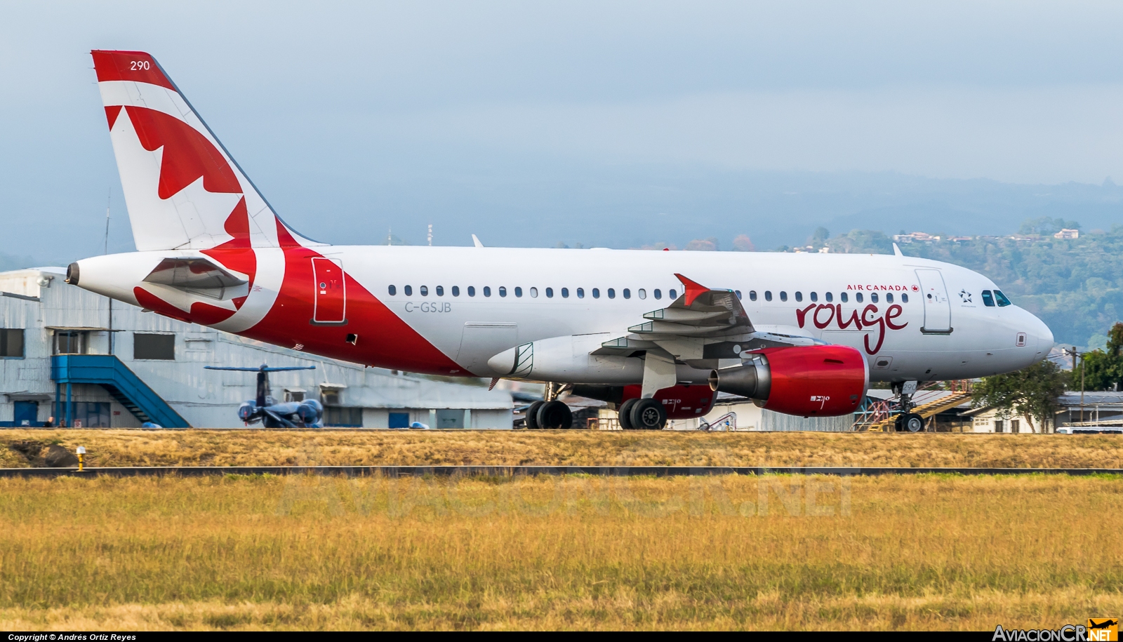 C-GSJB - Airbus A319-112 - Air Canada Rouge