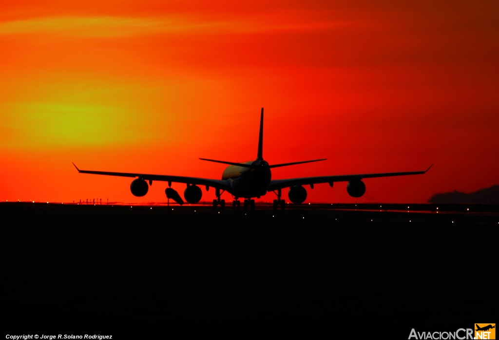 EC-LFS - Airbus A340-642 - Iberia