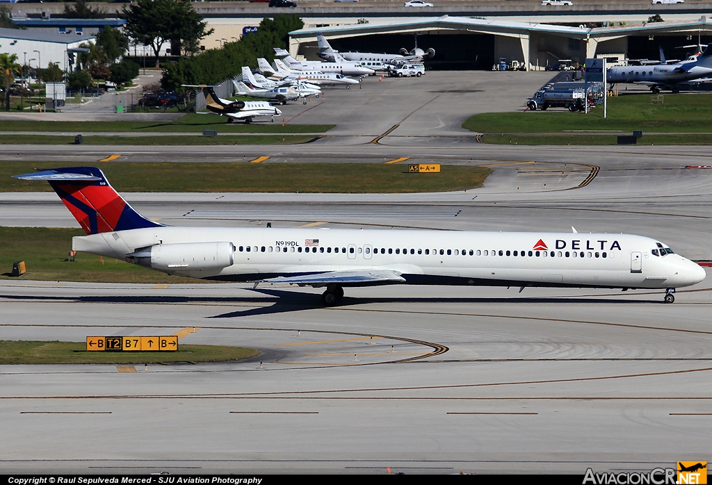 N919DL - McDonnell Douglas MD-88 - Delta Airlines