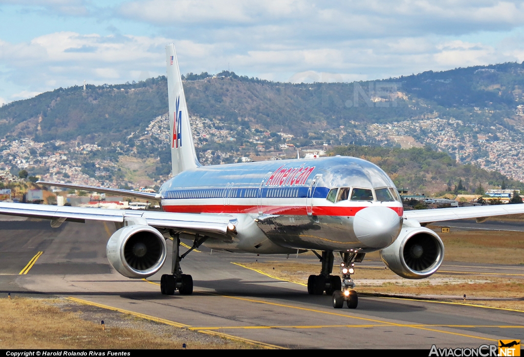 N197AN - Boeing 757-223 - American Airlines