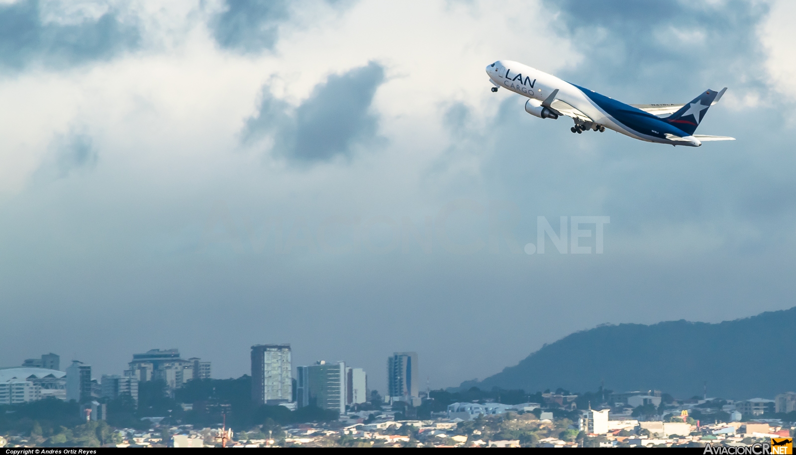 N418LA - Boeing 767-316F(ER) - LAN Cargo