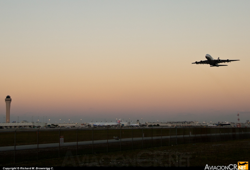 KMIA - - - Aeropuerto