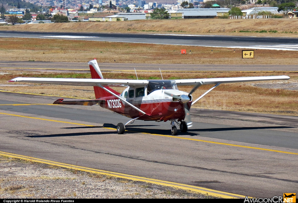 N7320G - Cessna TU206G Turbo Stationair II - Privado