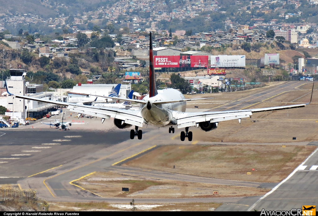 N304DQ - Boeing 737-732 - Delta Air Lines