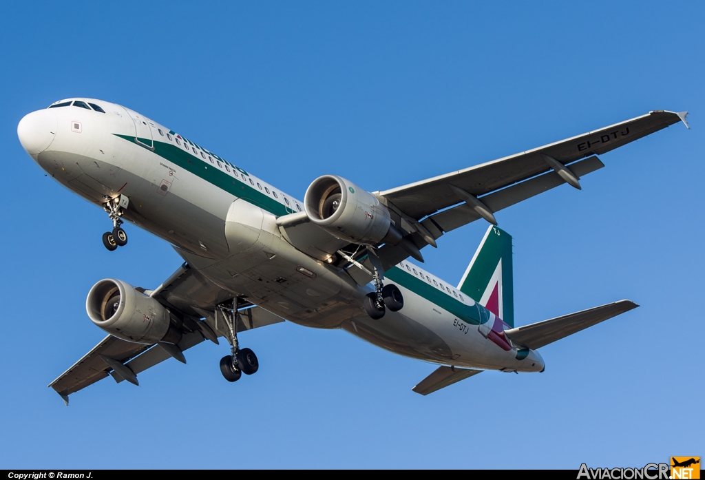 EI-DTJ - Airbus A320-216 - Alitalia