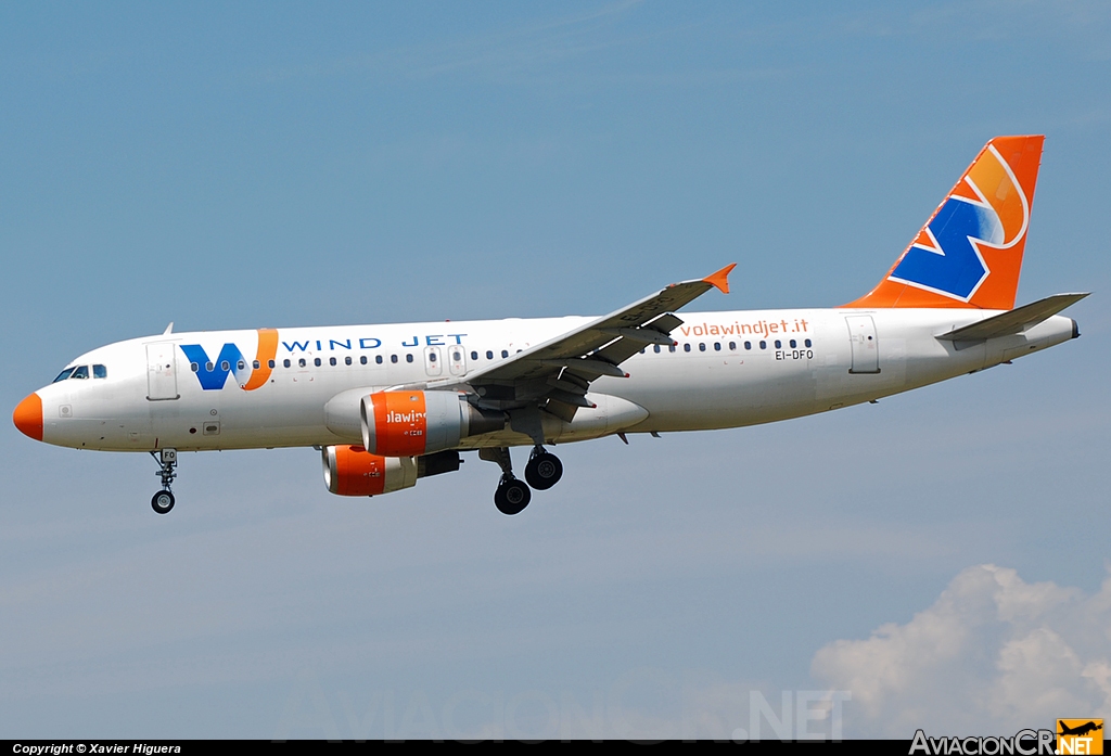 EI-DFO - Airbus A320-211 - Wind Jet