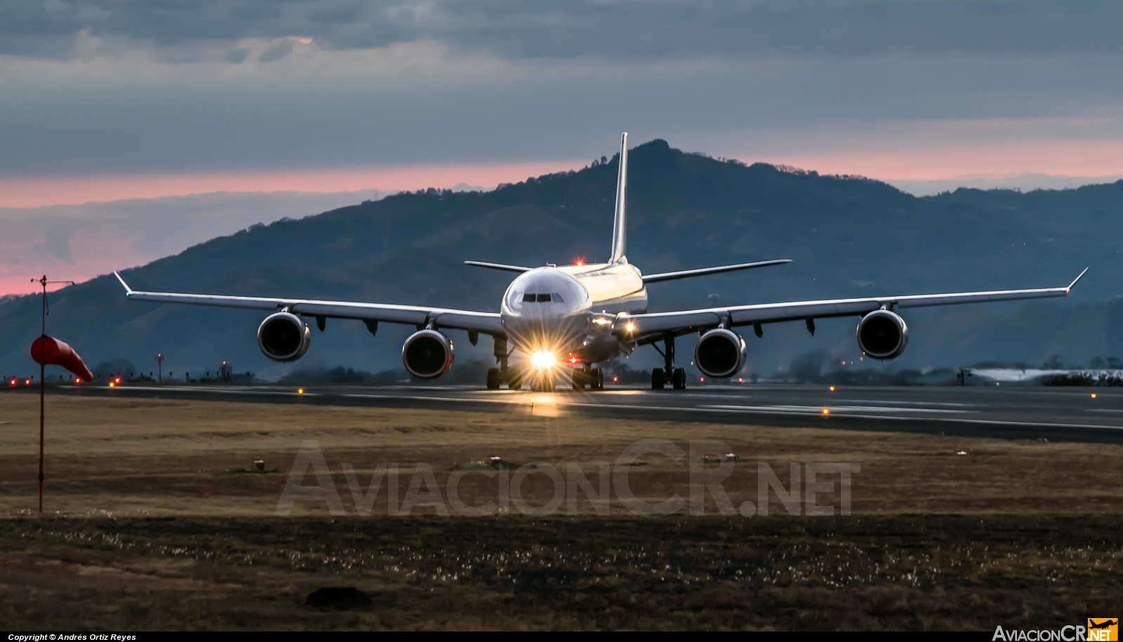 EC-JFX - Airbus A340-642 - Iberia