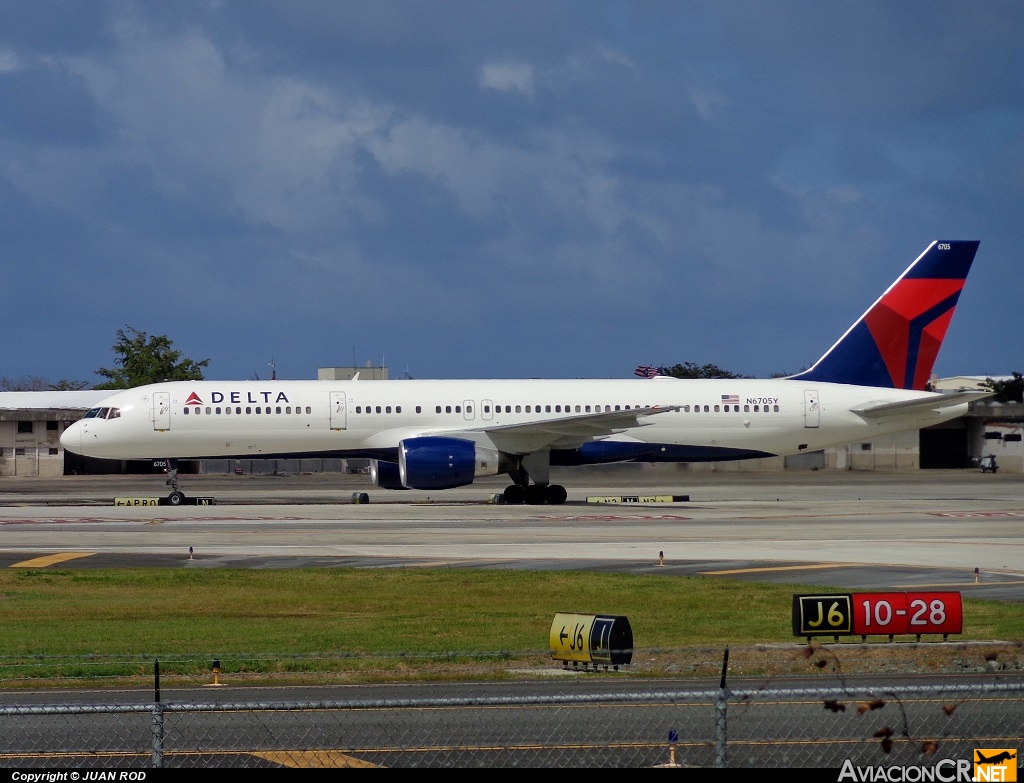 N6705Y - Boeing 757-232 - Delta Airlines