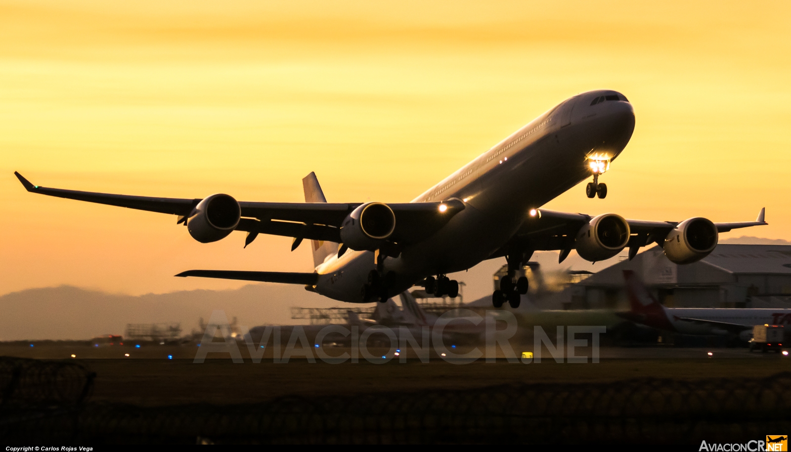 EC-JPU - Airbus A340-642 - Iberia