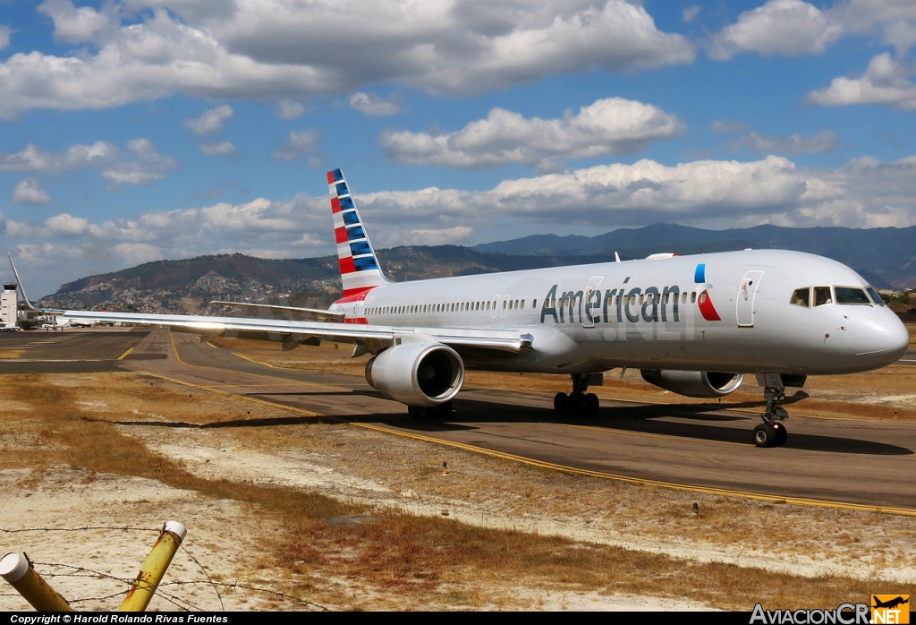 N186AN - Boeing 757-223 - American Airlines