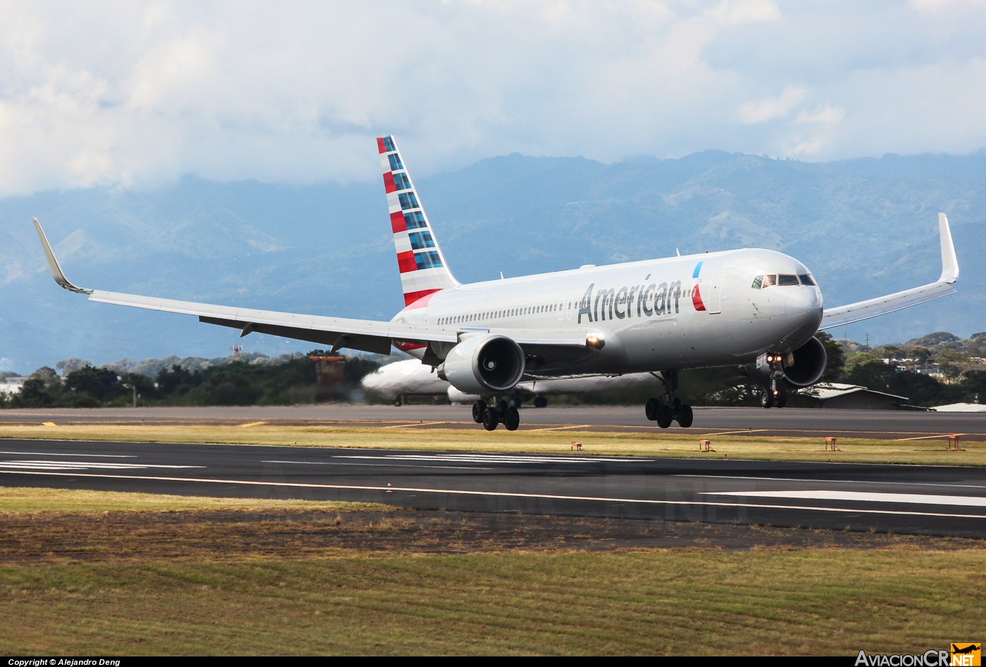 N346AN - Boeing 767-323/ER - American Airlines