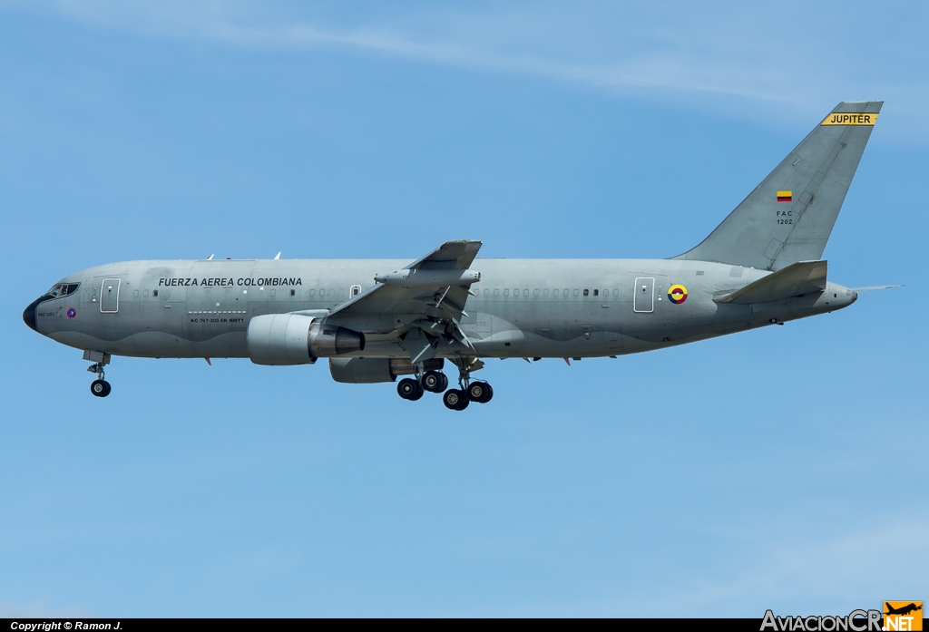 FAC1202 - Boeing 767-2J6/ER - Fuerza Aérea Colombiana