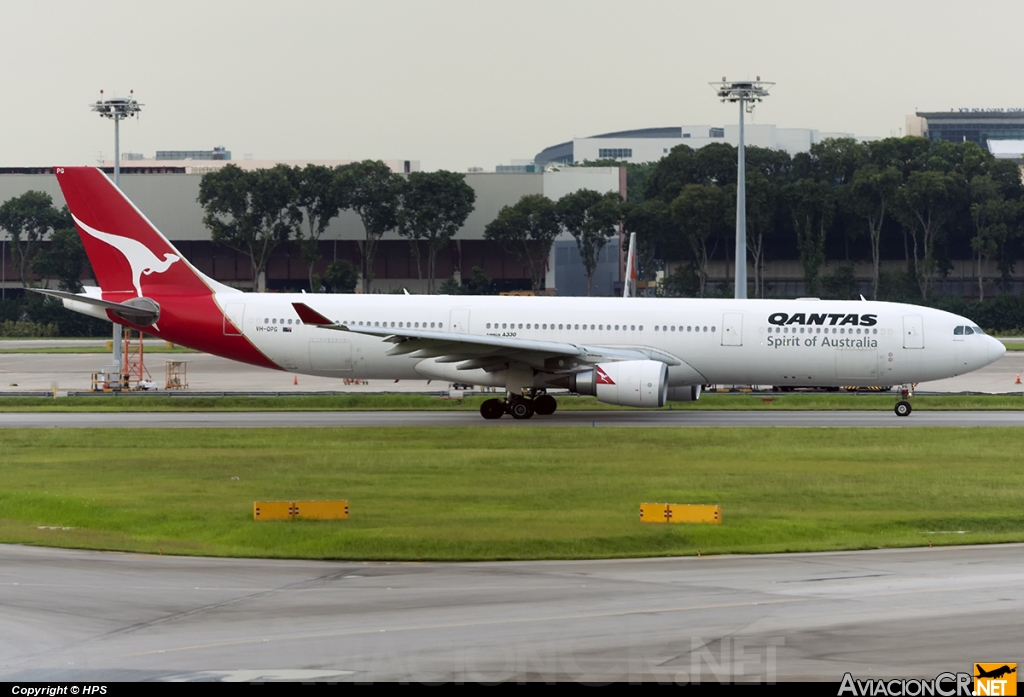 VH-QPG - Airbus A330-303 - Qantas