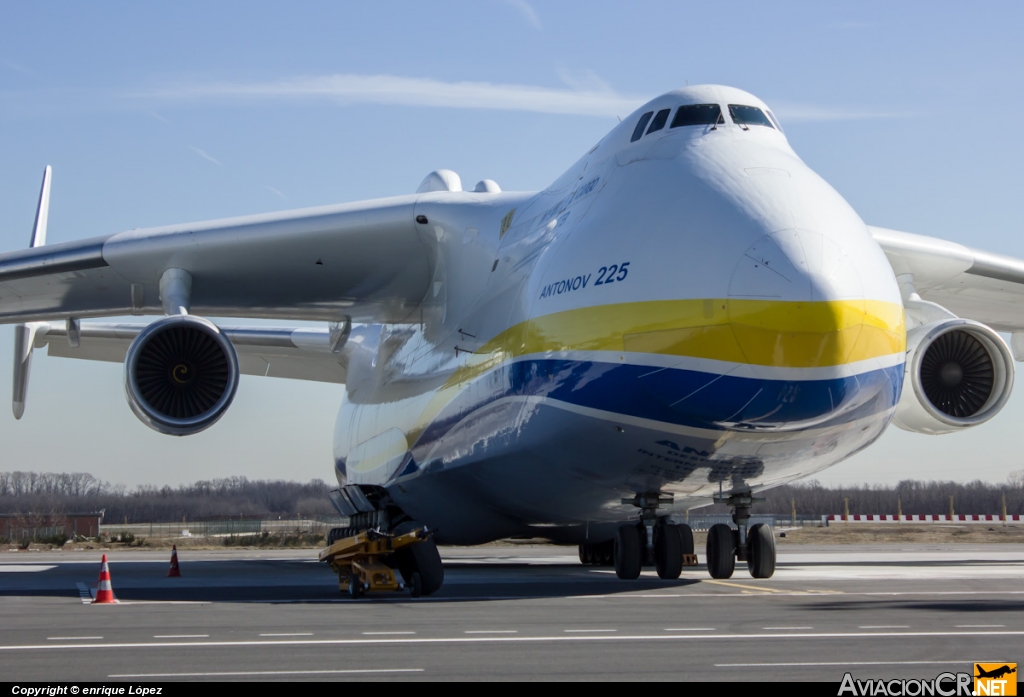 UR-82060 - Antonov An-225 Mryia - Antonov Airlines