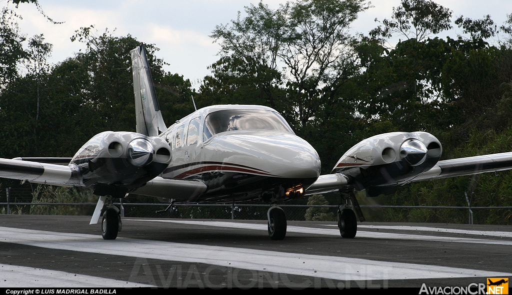 TI-BEL - Piper PA-34-220T Seneca V - Privado