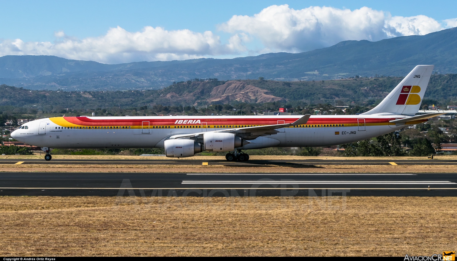 EC-JNQ - Airbus A340-642 - Iberia