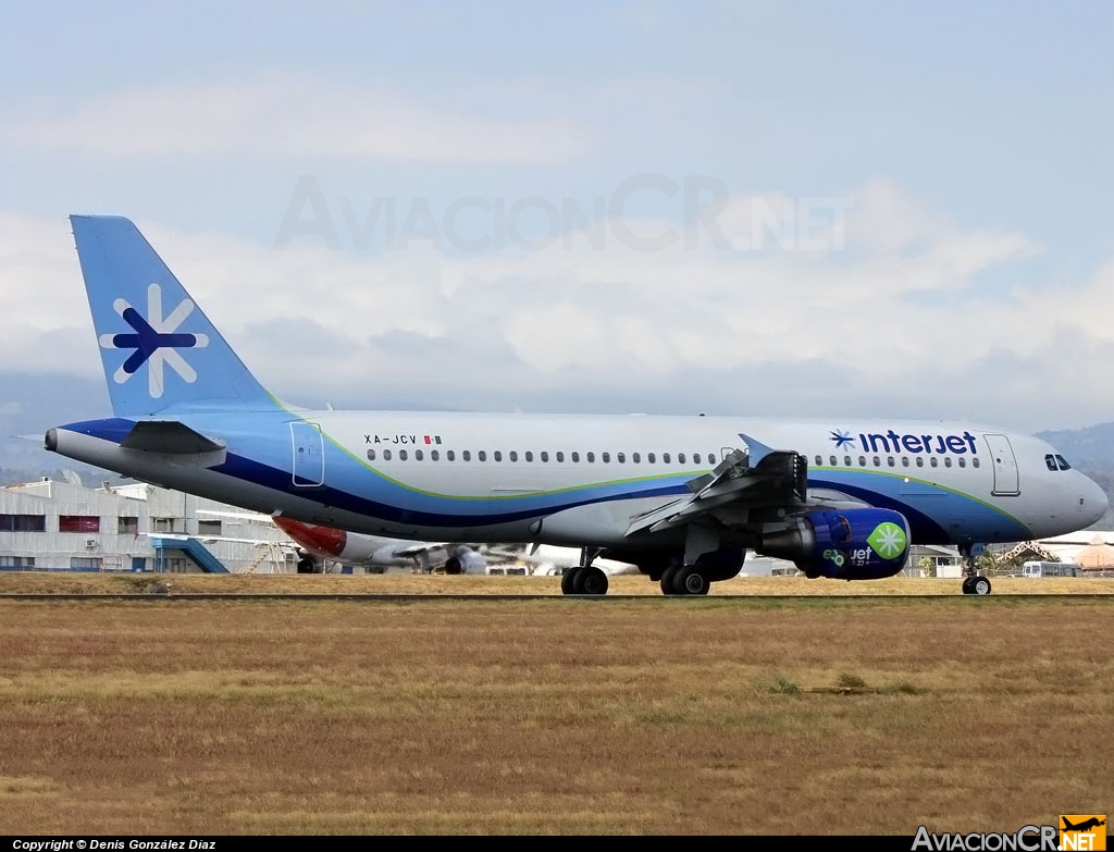 XA-JCV - Airbus A320-214 - Interjet