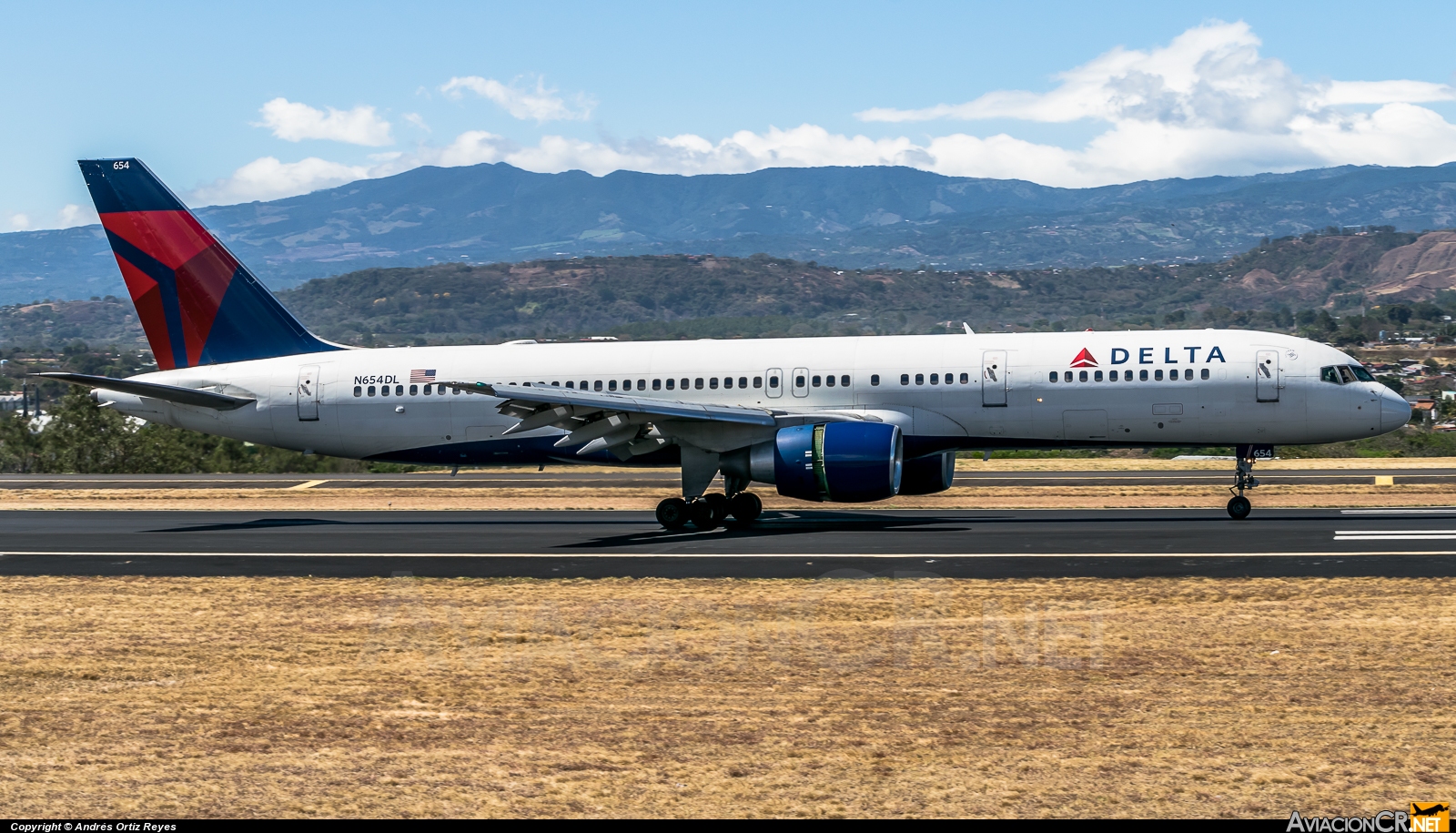 N654DL - Boeing 757-200 - Delta Air Lines