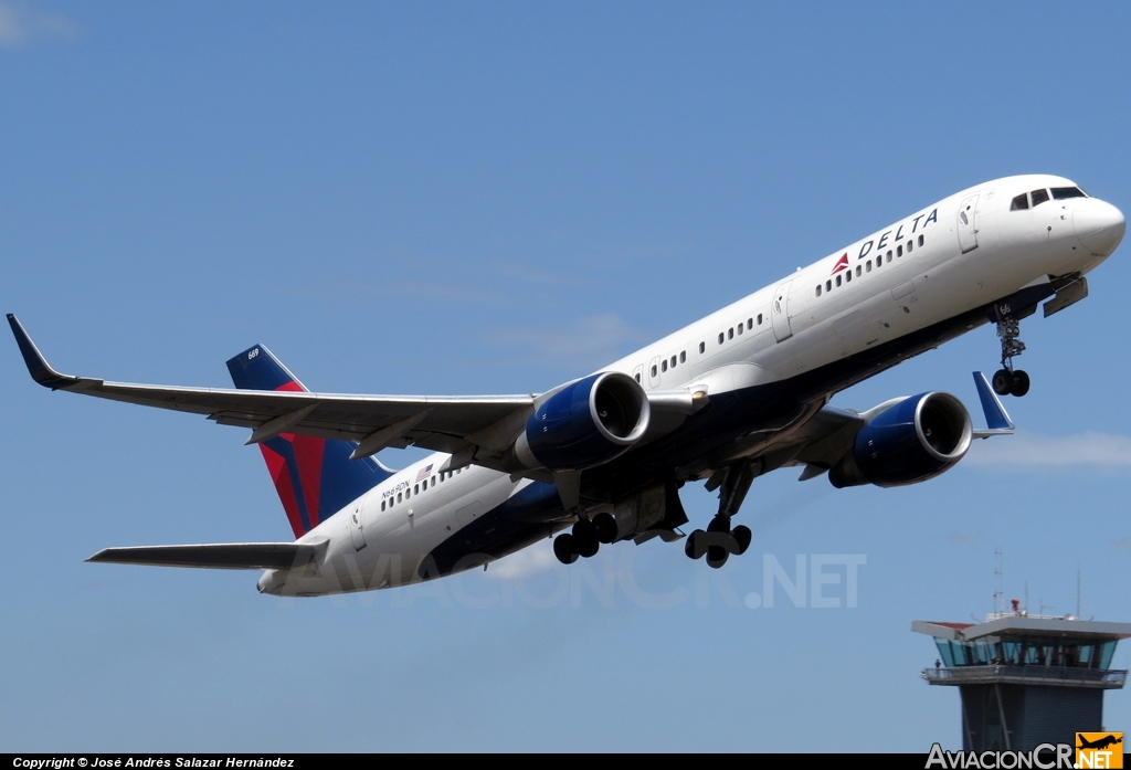 N669DN - Boeing 757-232 - Delta Air Lines