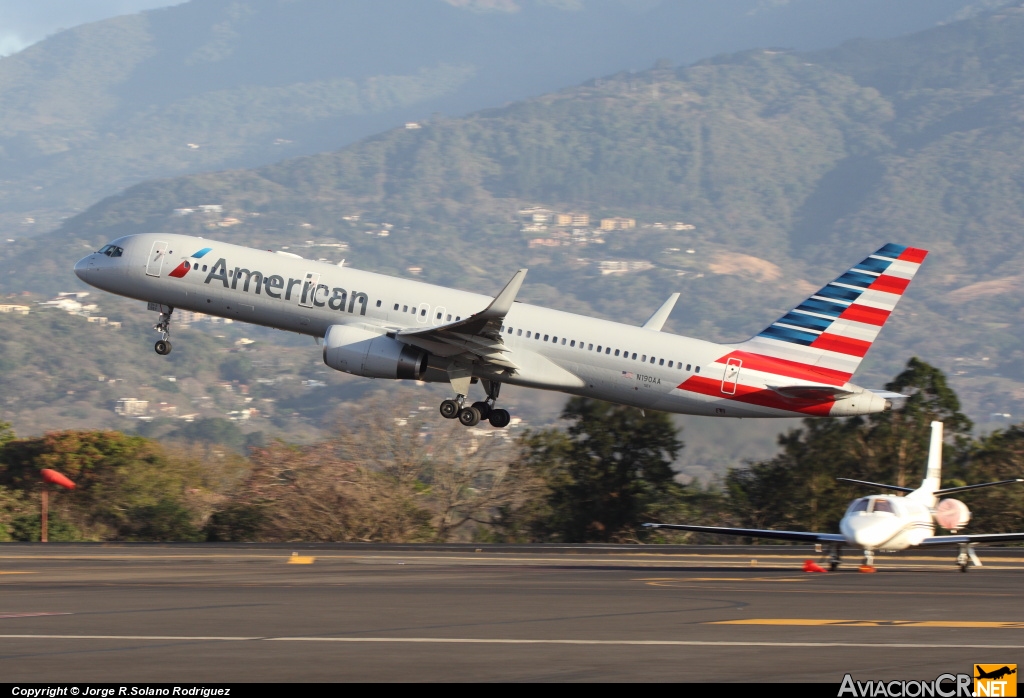 N190AA - Boeing 757-223 - American Airlines