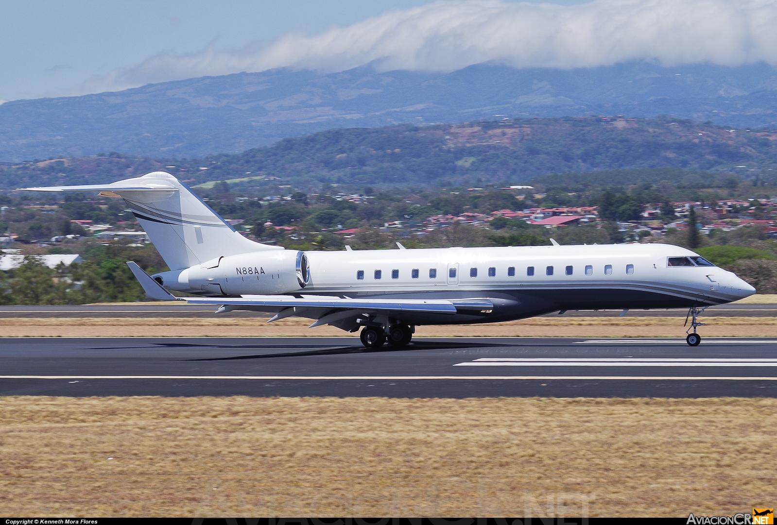 N88AA - Bombardier BD-700-1A10 Global 6000 - Privado