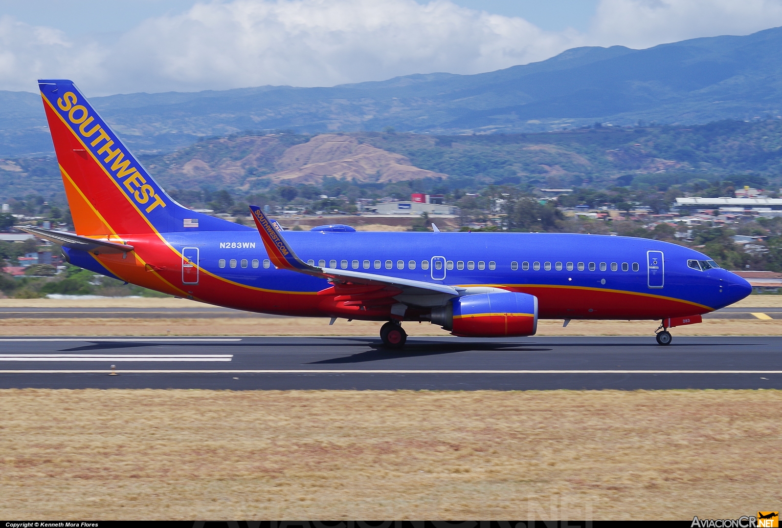 N283WN - Boeing 737-7H4 - Southwest Airlines