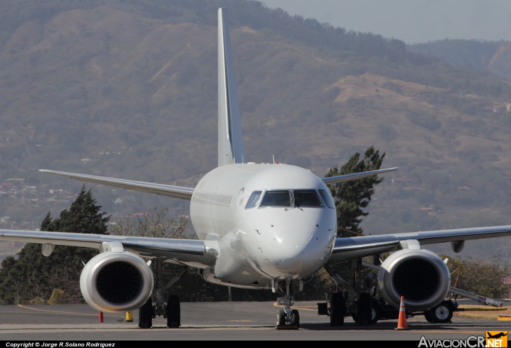 XA-AYJ - Embraer ERJ-190-100ECJ Lineage 1000 - Omniflys