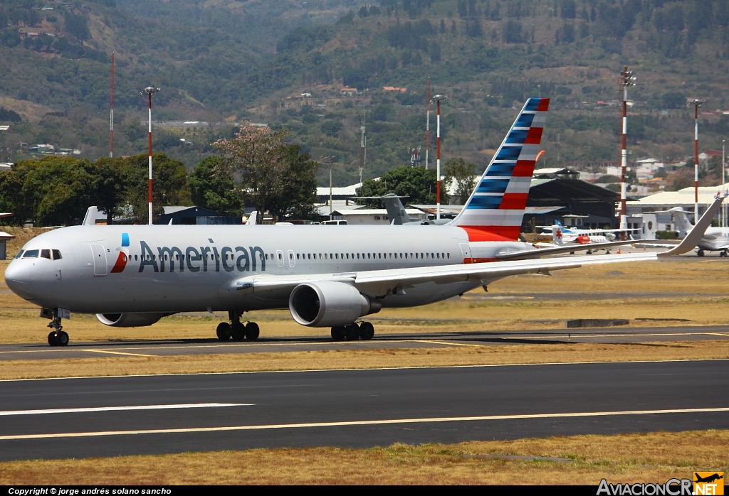 N348AN - Boeing 767-323/ER - American Airlines