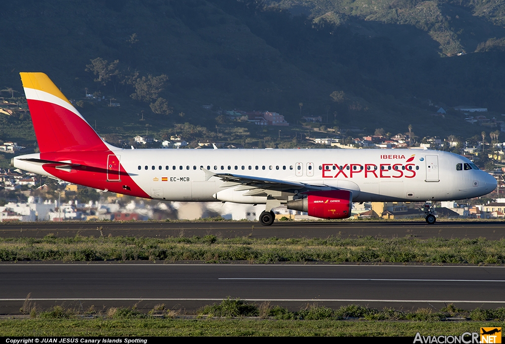 EC-MCB - Airbus A320-214 - Iberia Express