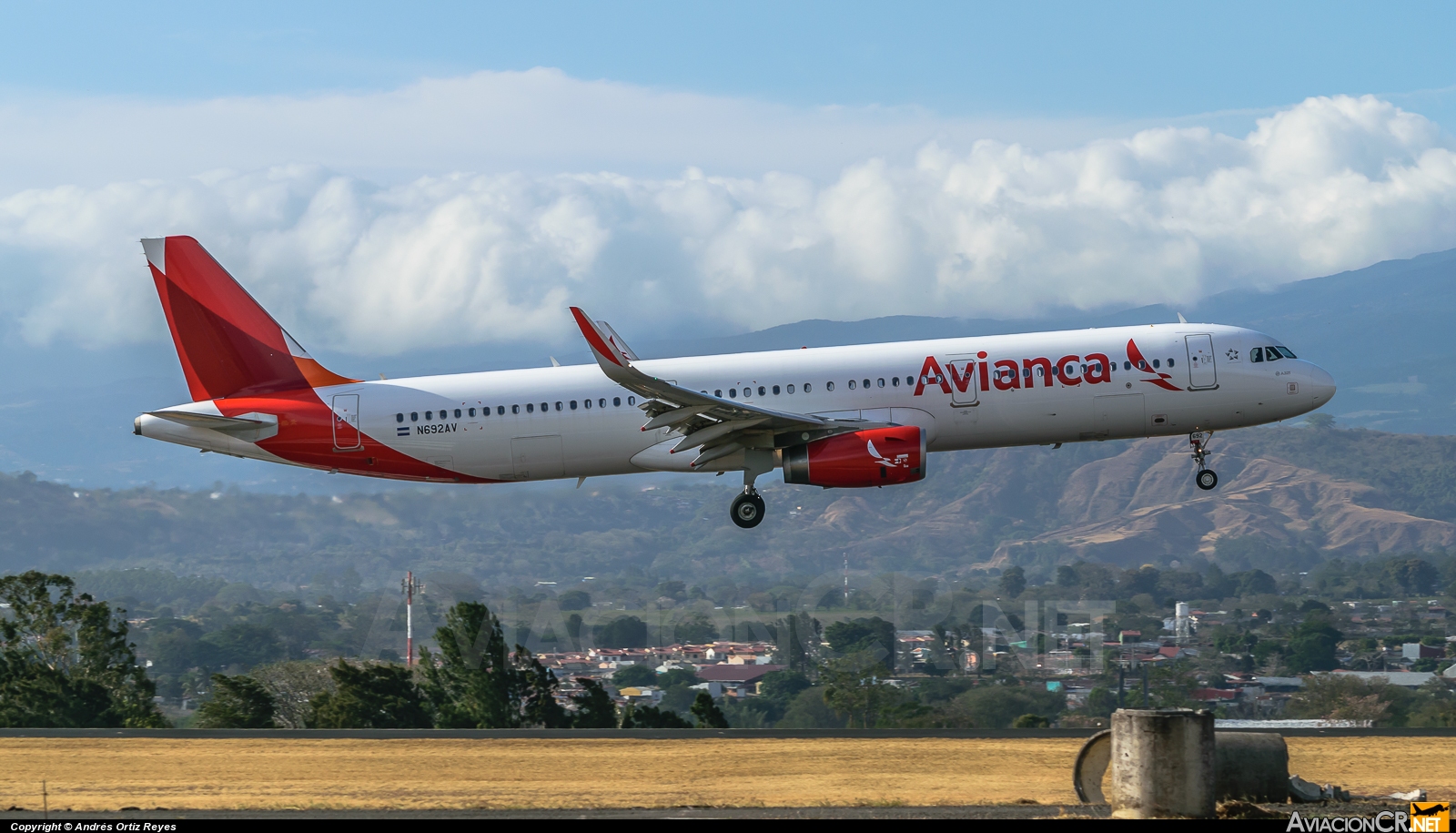N692AV - Airbus A321-231 - Avianca