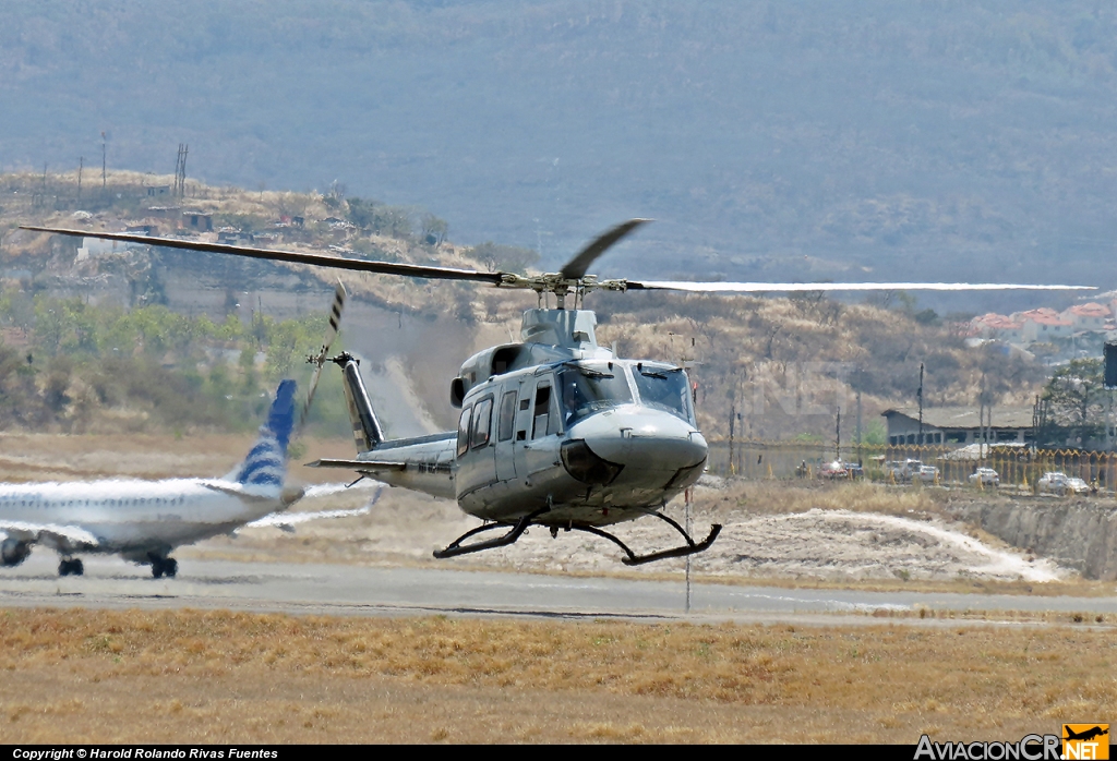 FAH-976 - Bell 412 - Fuerza Aerea Hondureña