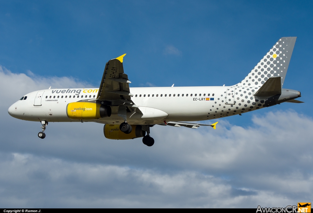 EC-LRY - Airbus A320-232 - Vueling