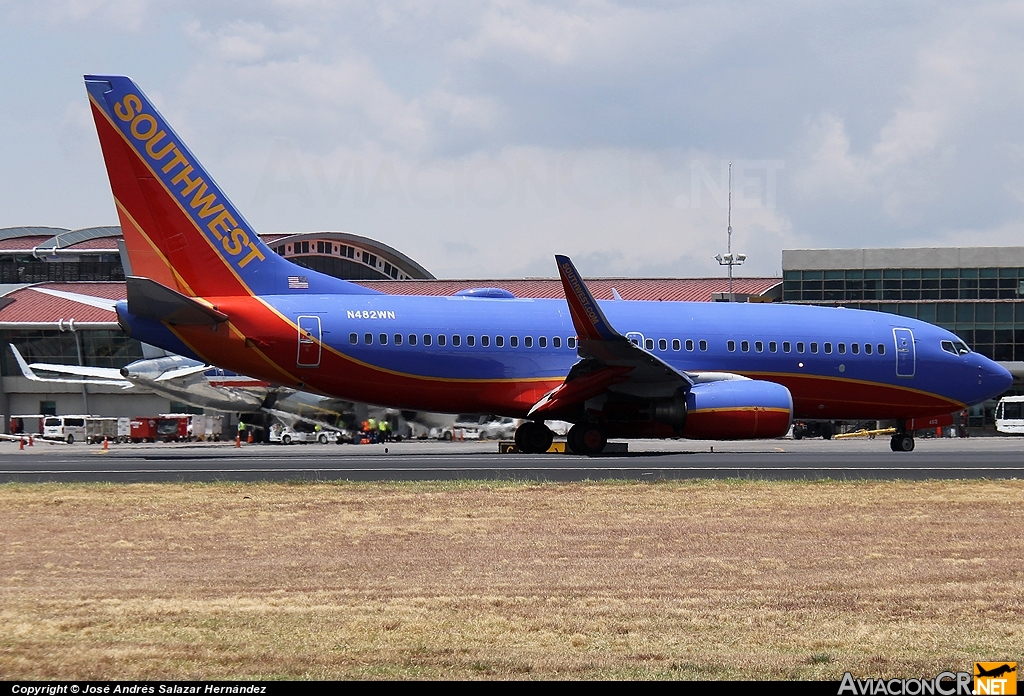 N482WN - Boeing 737-7H4 - Southwest Airlines