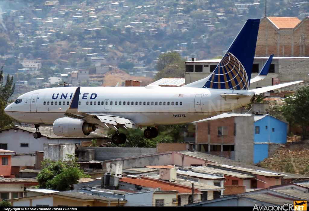 N15712 - Boeing 737-724 - United Airlines