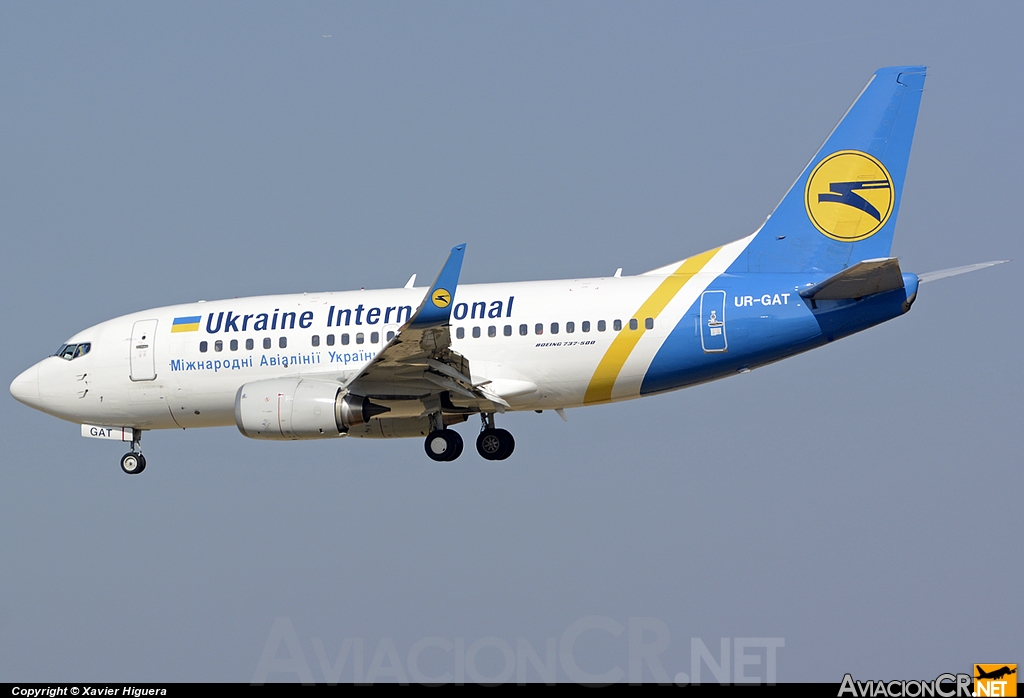 UR-GAT - Boeing 737-528 - Ukraine International Airlines