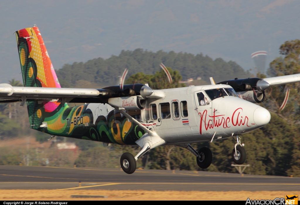 TI-BFO - De Havilland Canada DHC-6-300 Twin Otter/VistaLiner - Nature Air