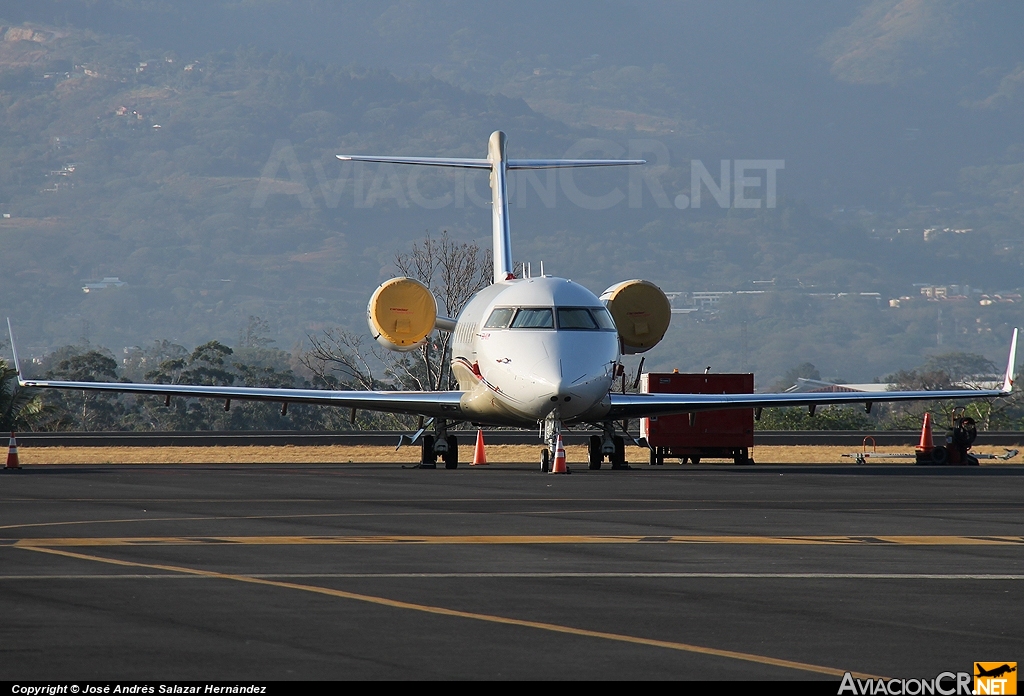 N604HS - Canadair CL-600-2B16 Challenger 605 - Privado