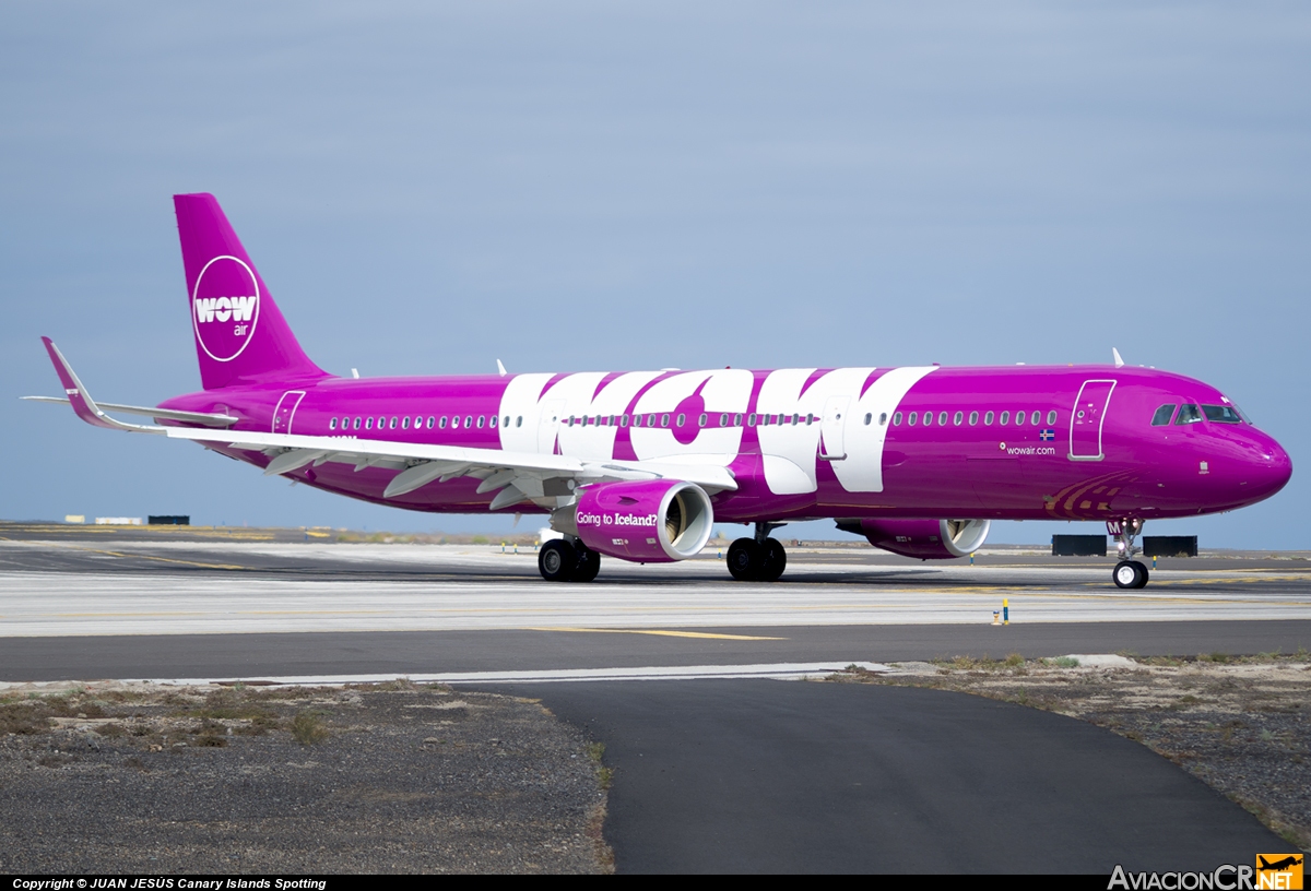 TF-MOM - Airbus A321-211 - WOW Air