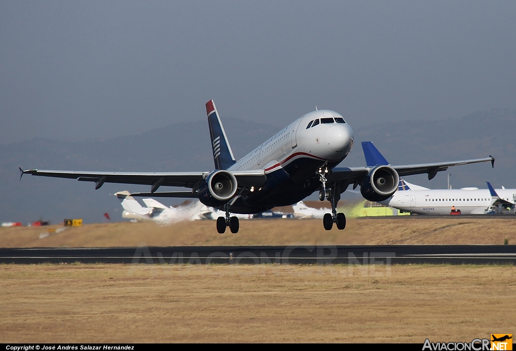 N768US - Airbus A319-112 - US Airways