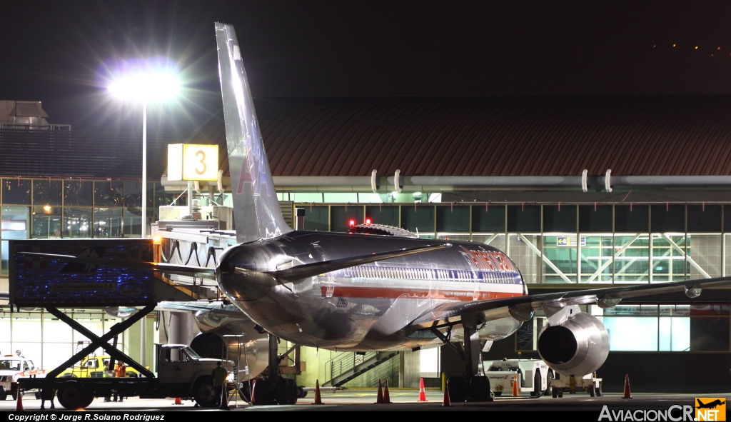 N666A - Boeing 757-223 - American Airlines